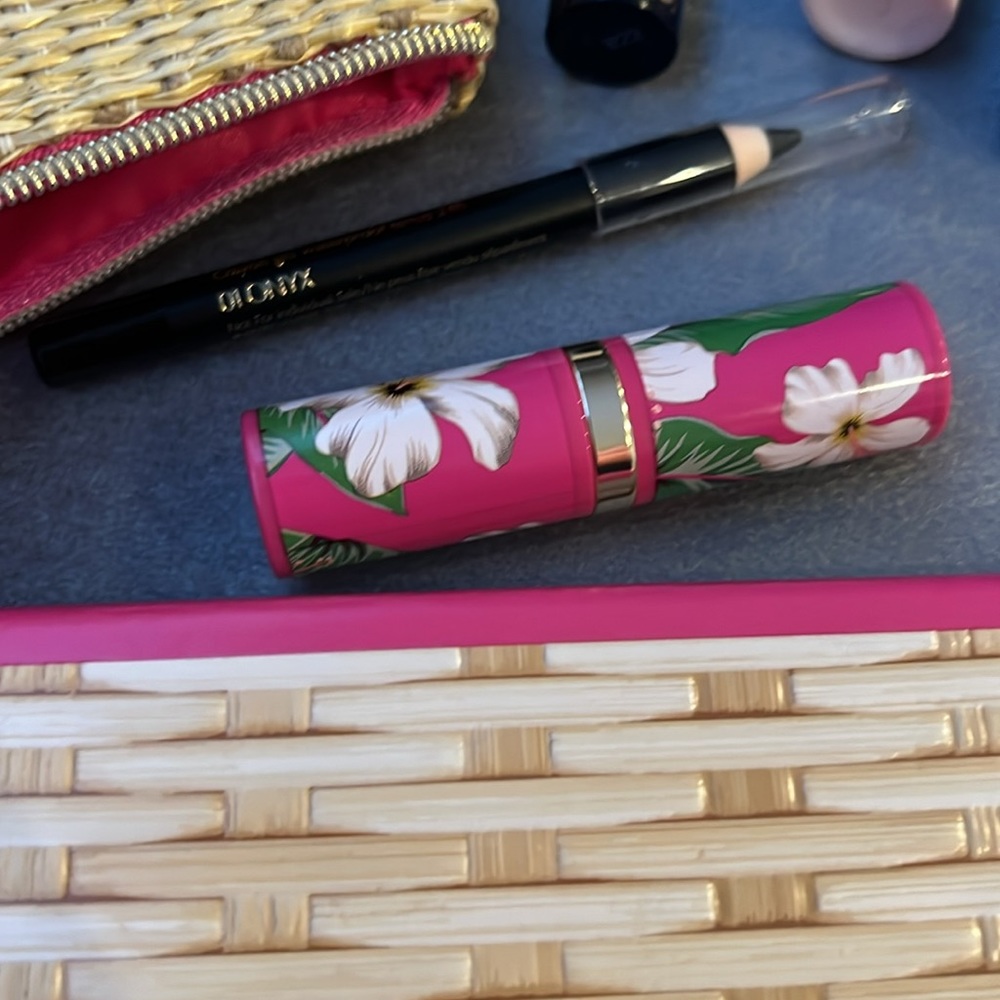 Estée Lauder Spring Makeup - Picture 7 of 8